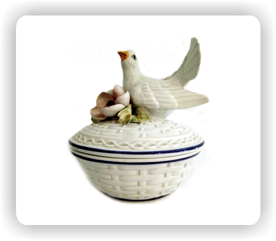 ANTIQUES CENTER